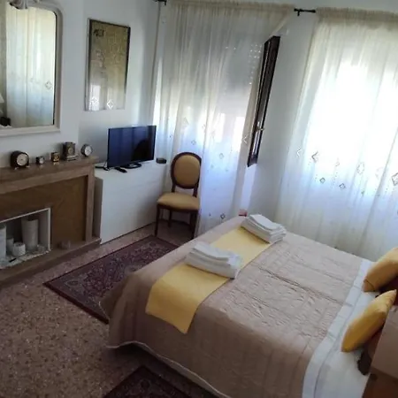 Konukevi La Badia Del Cavaliere 2 4*