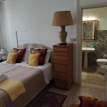 La Badia Del Cavaliere 2 בית הארחה 4*
